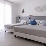 Sara 3*